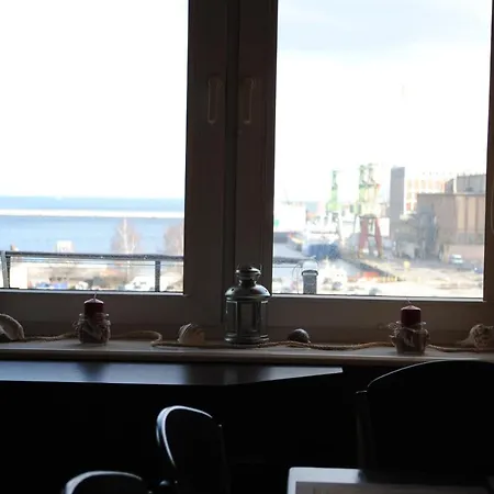 Noclegwgdyni24 アパート