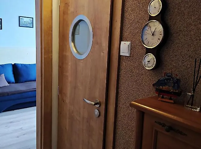 Noclegwgdyni24 Apartment